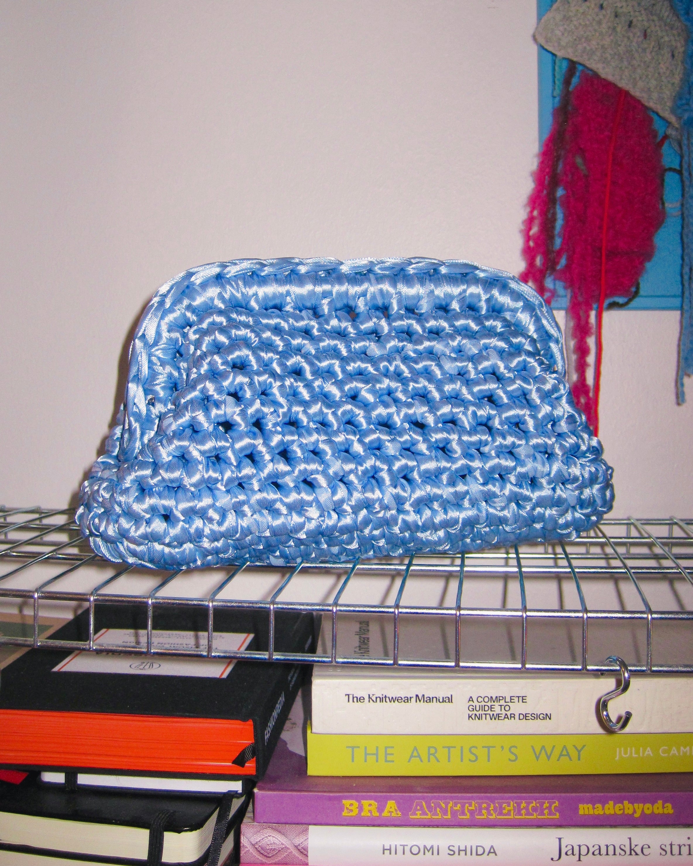 Oyster Clutch