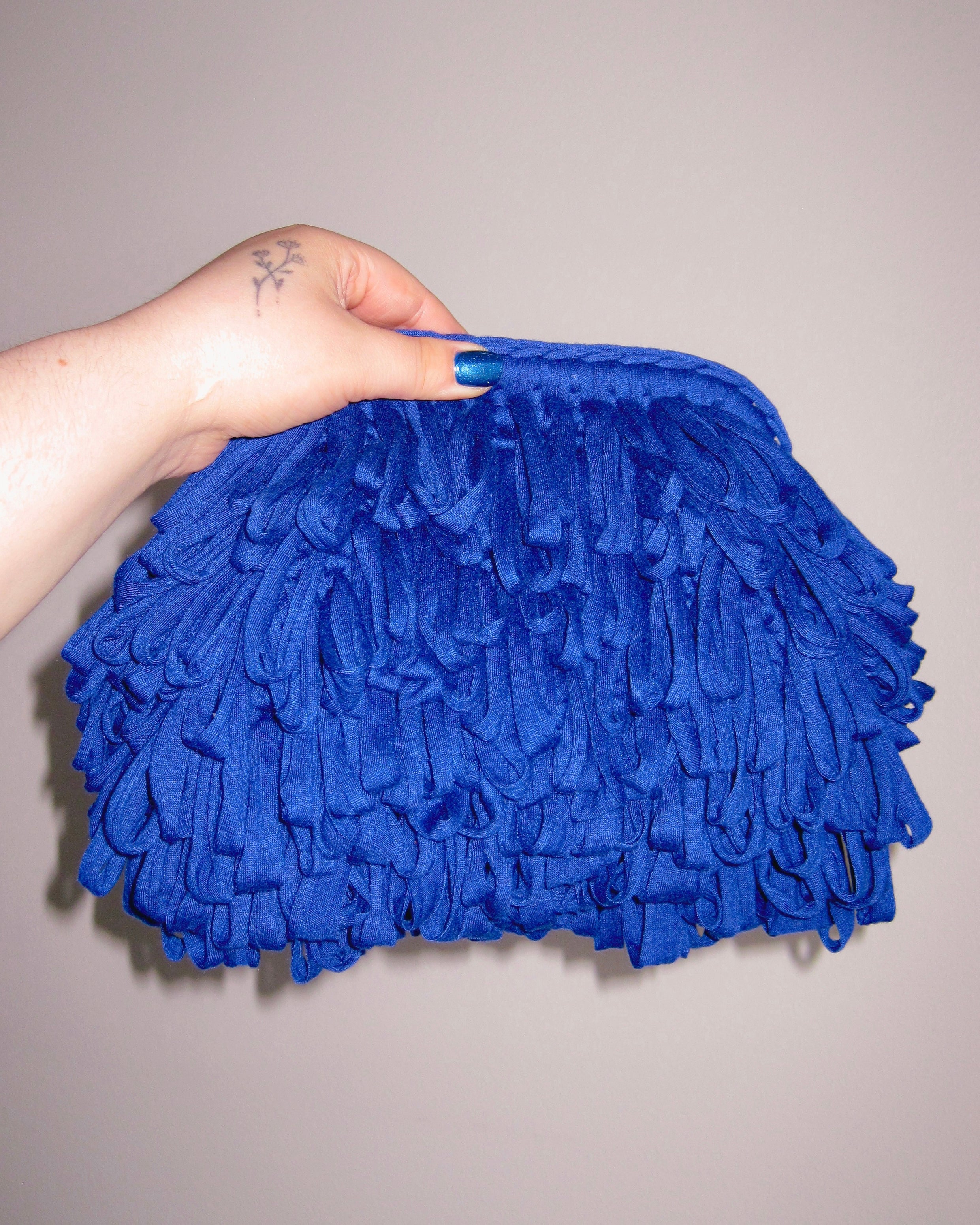 Loopy Clutch