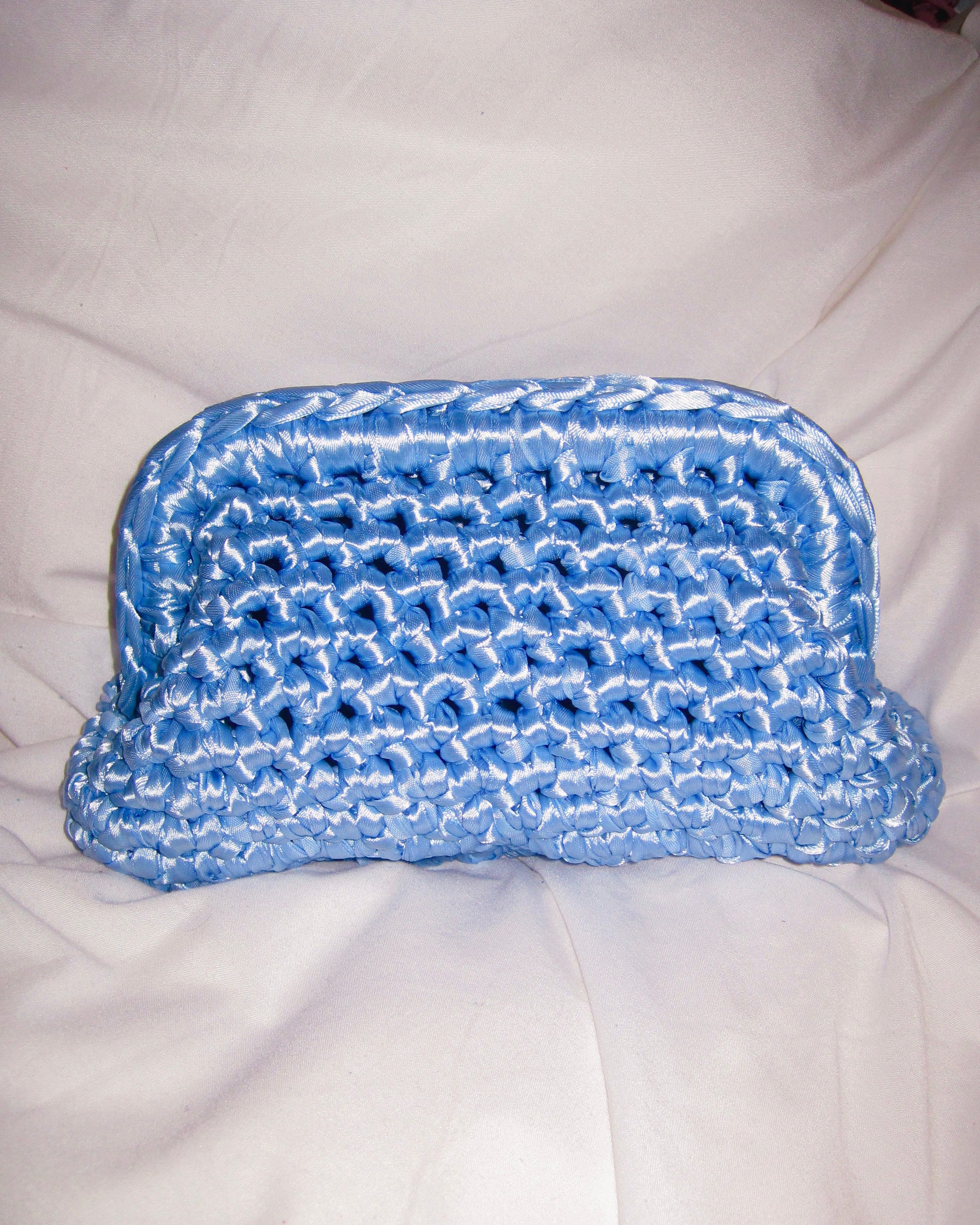 Oyster Clutch